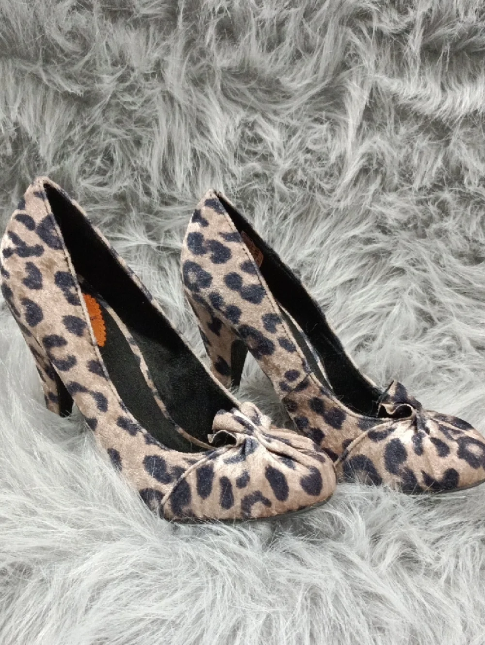 Velvet Leopard Print Pumps Tan Black Round Toe Ruffle